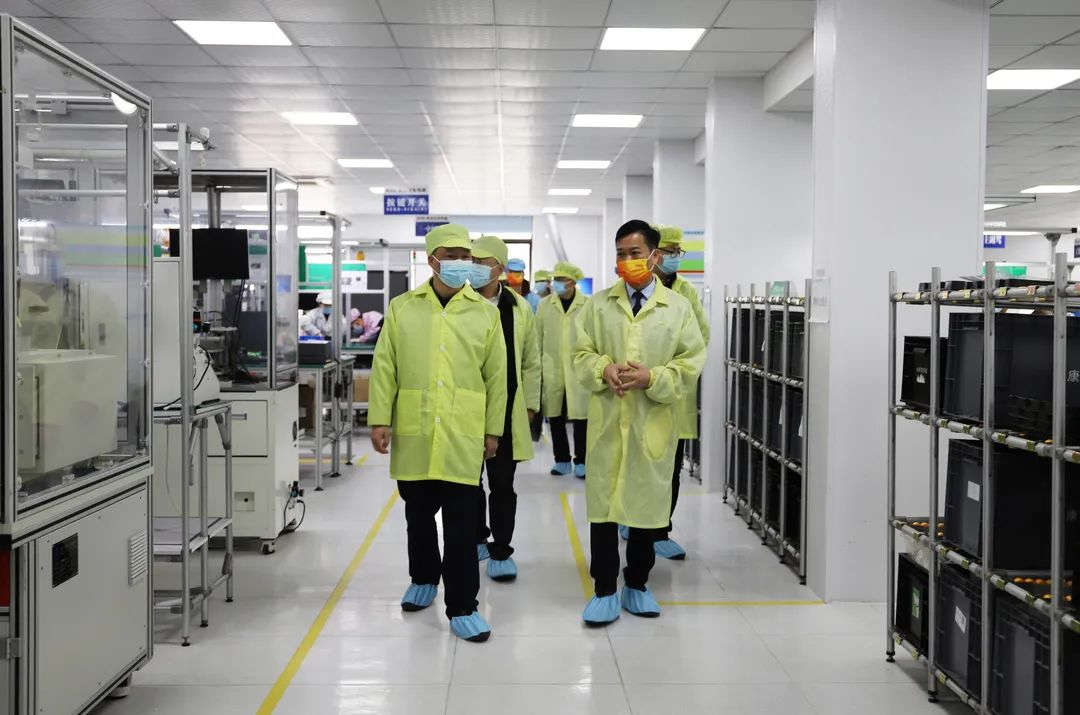 智能电器新突破 乐清市副市长叶序锋一行调研康信电器集团电子科技研发工作