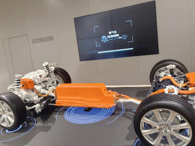 解锁VOLVO成都制造工厂奥秘 电子科技大学校友开启跨领域文化基因探索之旅